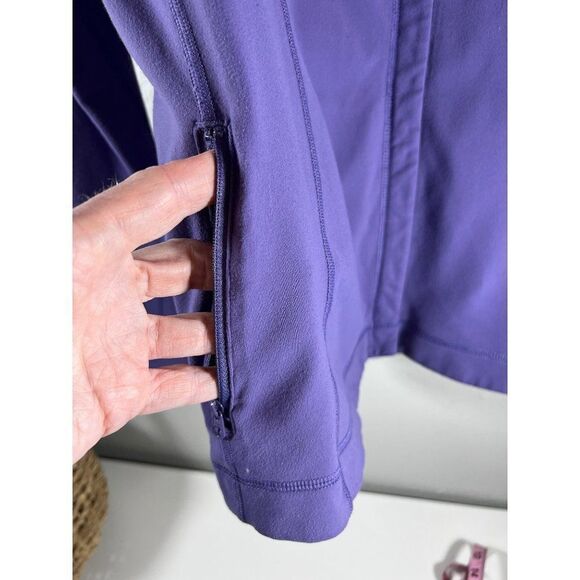 Reebok Lightweight Workout Windbreaker Jacket. Purple. Size XL - Picture 5 of 12